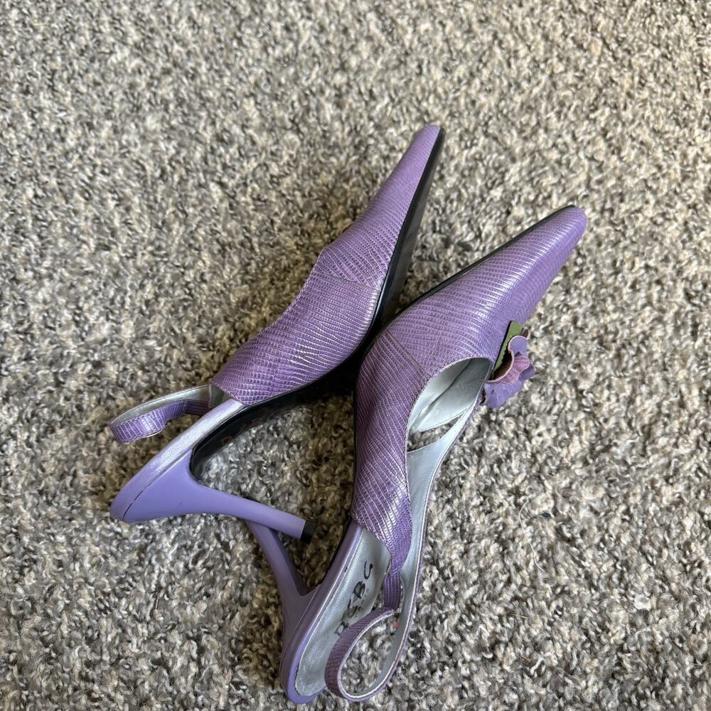 VTG BCBG Paris Pointed Toe Snake Leather Heels 7.5 Flower Appliqué 90s Y2K - Picture 6 of 8